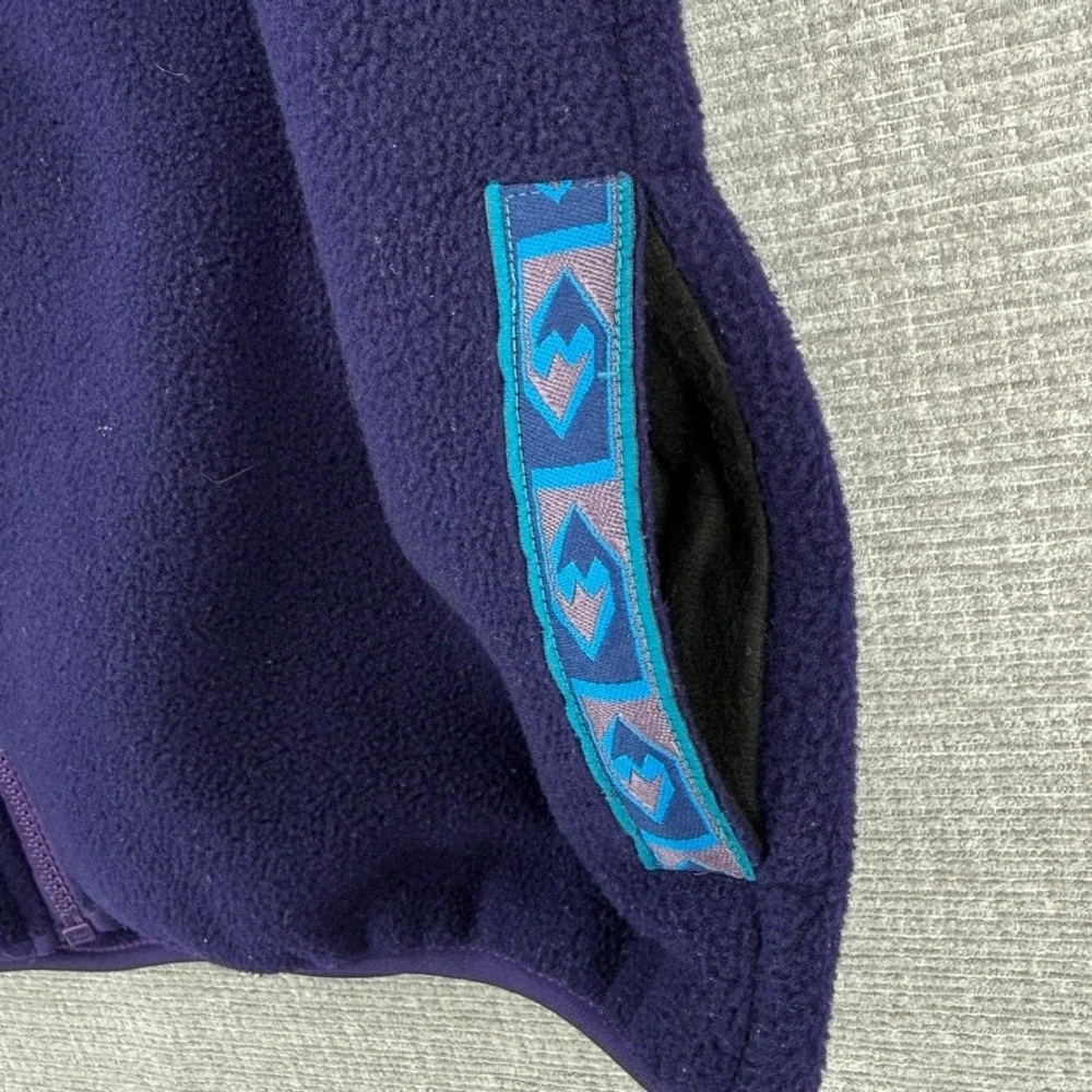 Vintage Campmor Fleece Vest Mens Large Purple Aztec Trim Full Zip Gorpcore - Picture 8 of 10